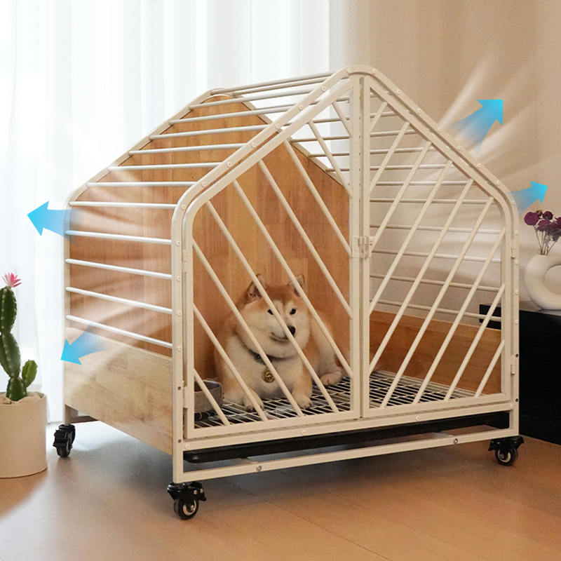 Veliki drveni čelični zatvoreni kavez za pse Veliki drveni čelični zatvoreni kavez za pse