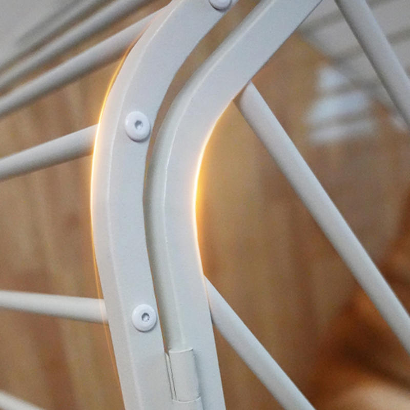 Veliki drveni čelični zatvoreni kavez za pse Veliki drveni čelični zatvoreni kavez za pse