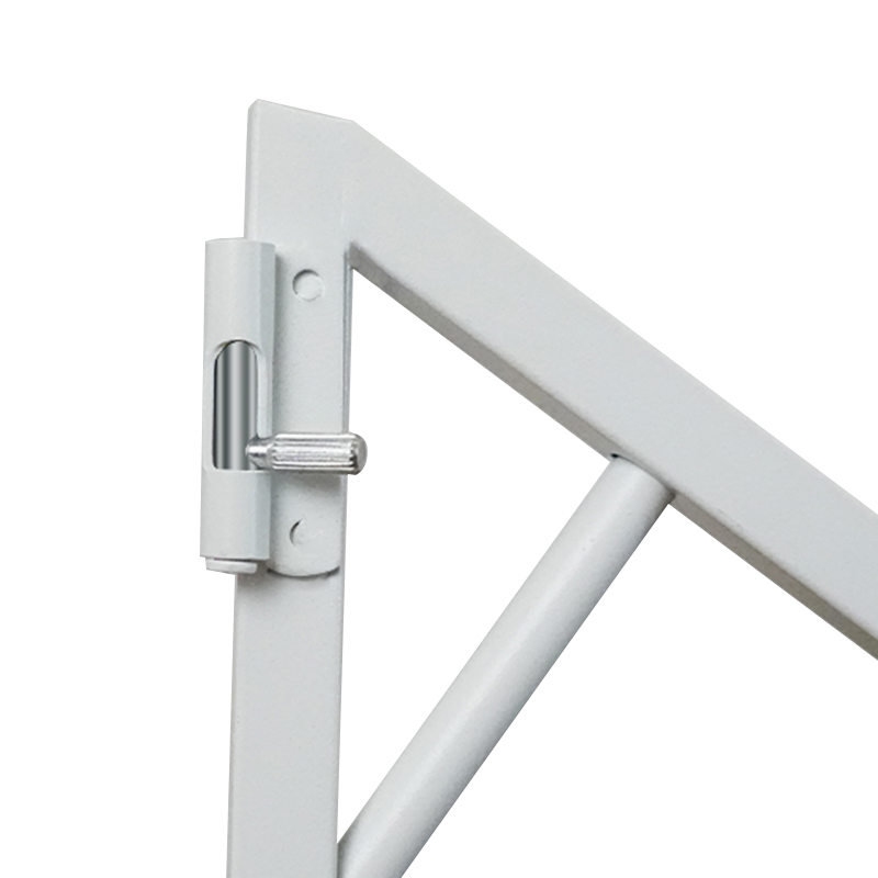 Veliki drveni čelični zatvoreni kavez za pse Veliki drveni čelični zatvoreni kavez za pse